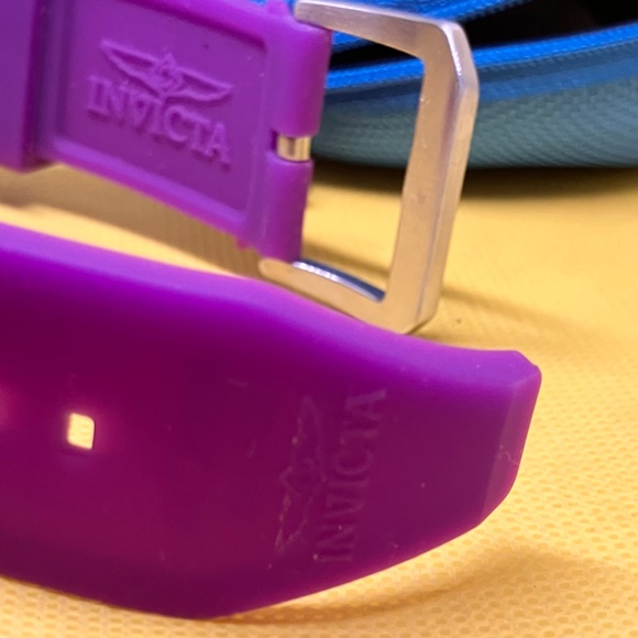 Invicta Pro Diver Men’s Diver Watch (35194) - Picture 6 of 6